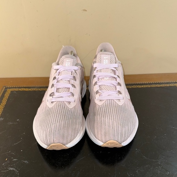 Nike Air Winflo Pink White DD8686-600 Women’s Size 9 - Picture 2 of 6